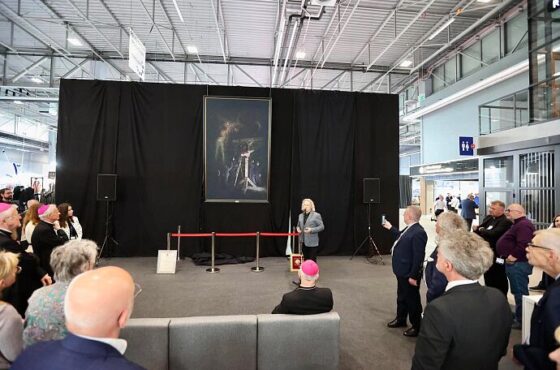 “PIETA XXI” by Piotr Barszczowski: A Contemporary Sacred Artwork That Stopped Visitors in Their Tracks at Sacroexpo